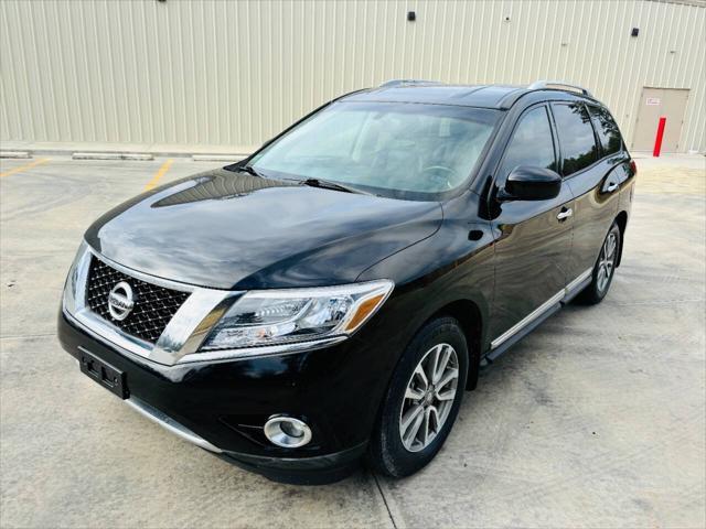 used 2014 Nissan Pathfinder car, priced at $5,999