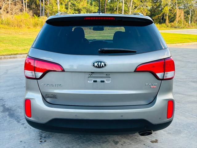 used 2014 Kia Sorento car, priced at $9,499