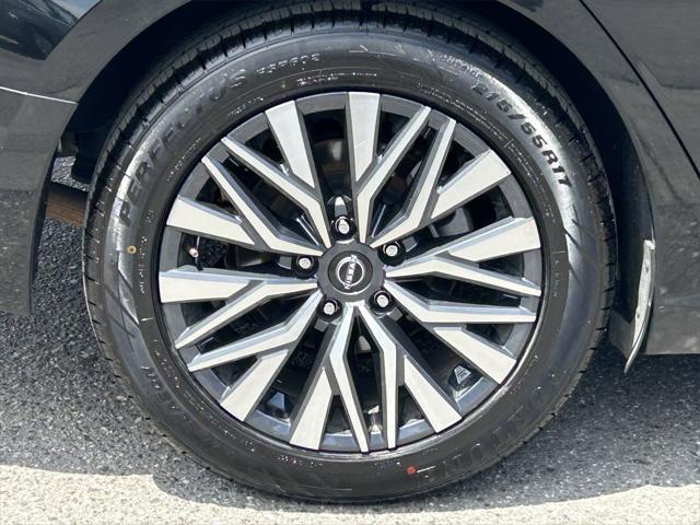 used 2023 Nissan Altima car, priced at $18,991