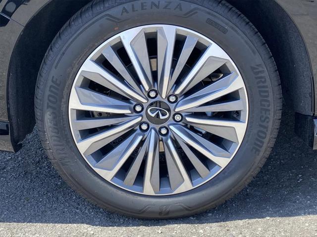 new 2025 INFINITI QX80 car, priced at $92,100