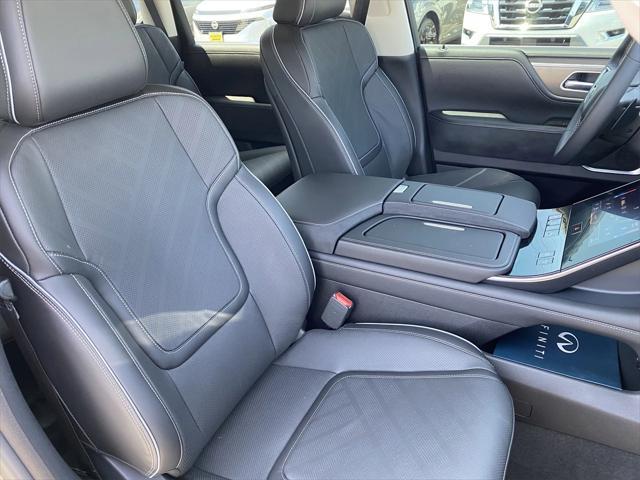 new 2025 INFINITI QX80 car, priced at $92,100