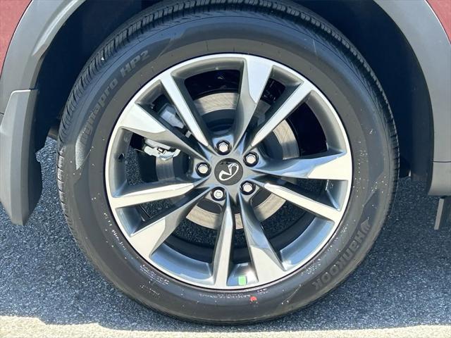 new 2025 INFINITI QX60 car, priced at $54,950