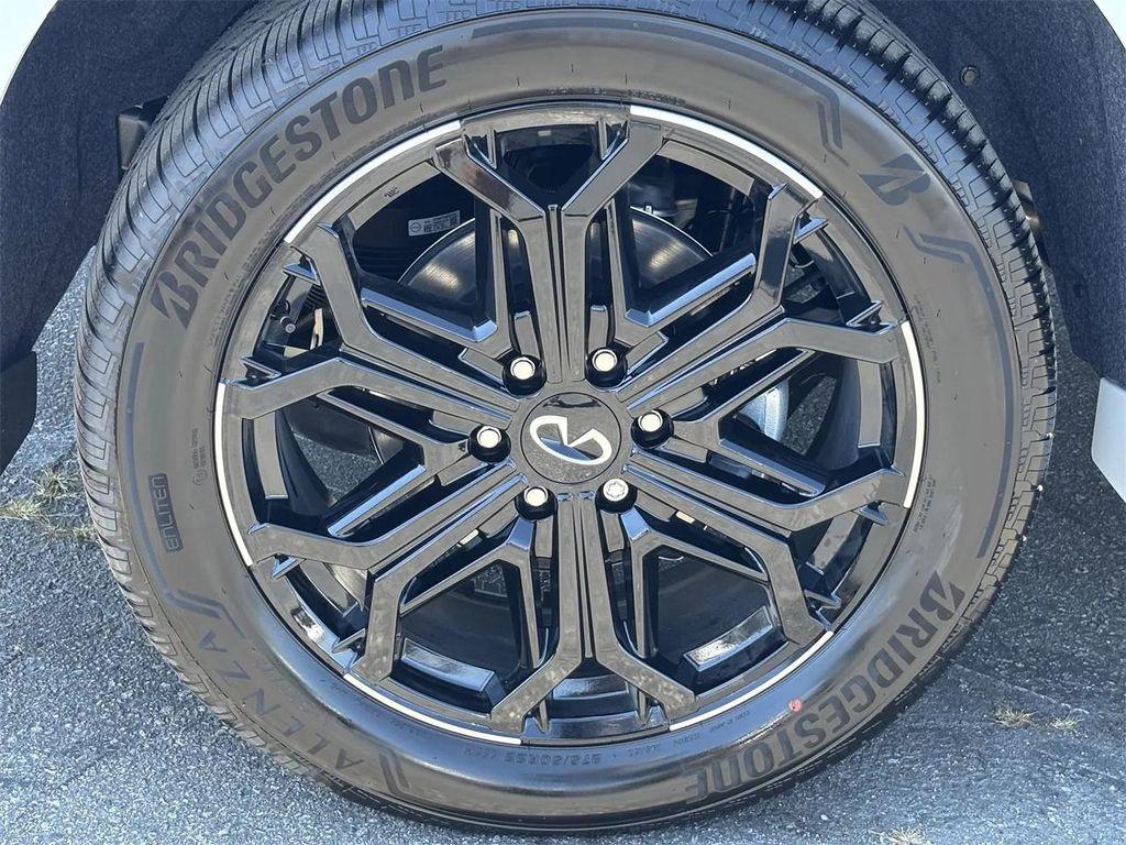 new 2026 INFINITI QX80 car, priced at $108,525