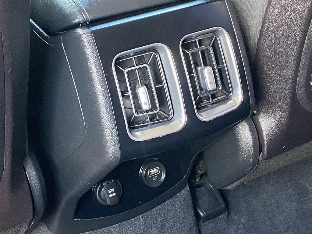 used 2022 Kia Sorento car, priced at $17,995