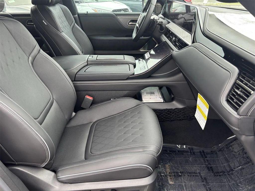new 2025 INFINITI QX80 car, priced at $111,056