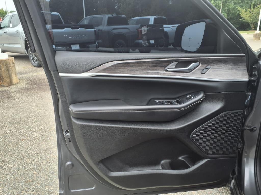 used 2023 Jeep Grand Cherokee L car, priced at $31,398