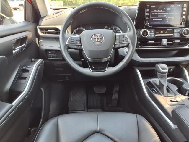 used 2020 Toyota Highlander car, priced at $30,763