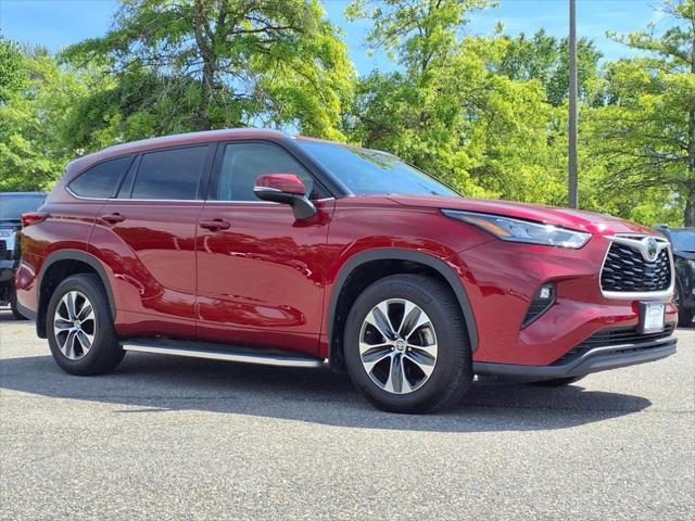 used 2020 Toyota Highlander car, priced at $30,763