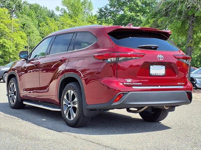 used 2020 Toyota Highlander car, priced at $30,763