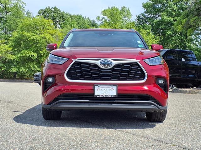 used 2020 Toyota Highlander car, priced at $30,763