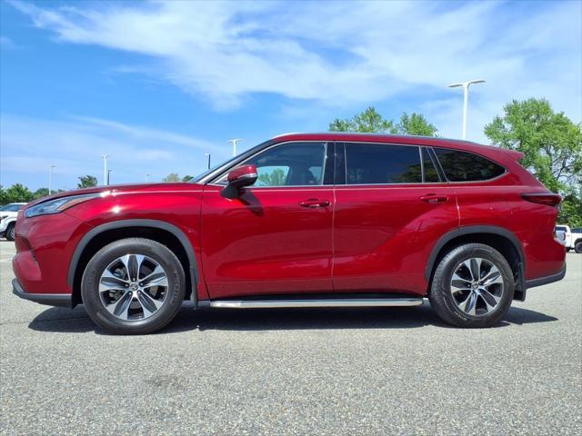 used 2020 Toyota Highlander car, priced at $30,763