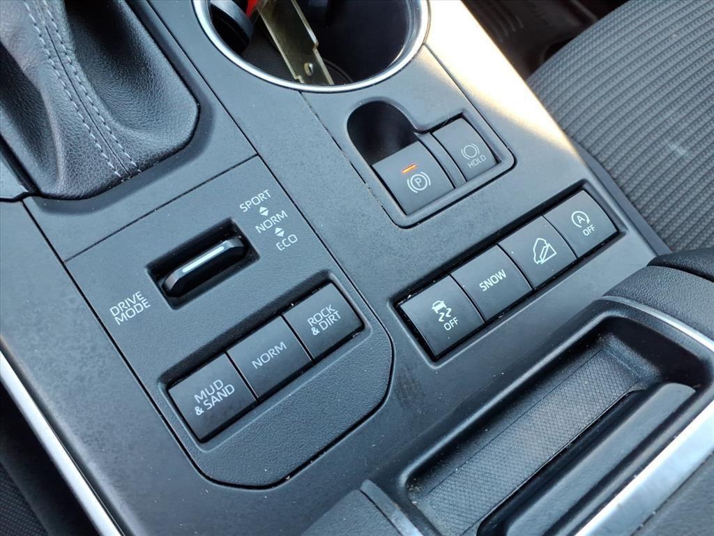 used 2022 Toyota Highlander car, priced at $26,457