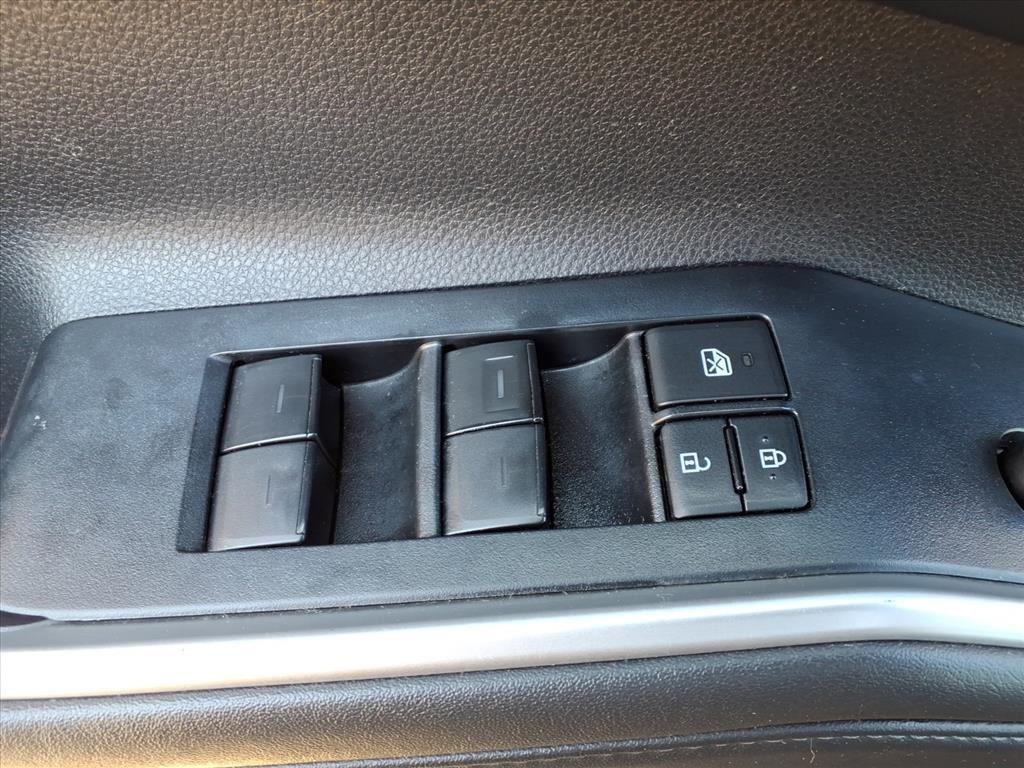 used 2022 Toyota Highlander car, priced at $26,457