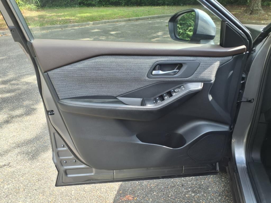 used 2023 Nissan Rogue car, priced at $22,298