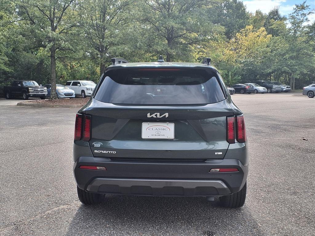 used 2023 Kia Sorento car, priced at $30,233