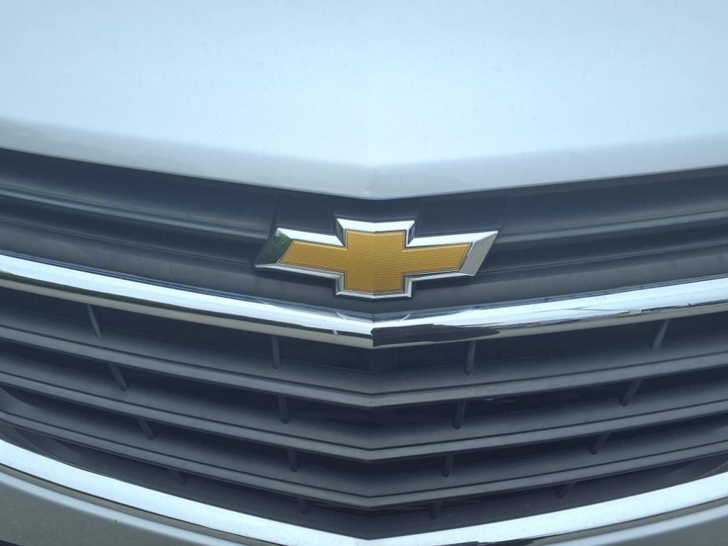 used 2021 Chevrolet Equinox car, priced at $19,499