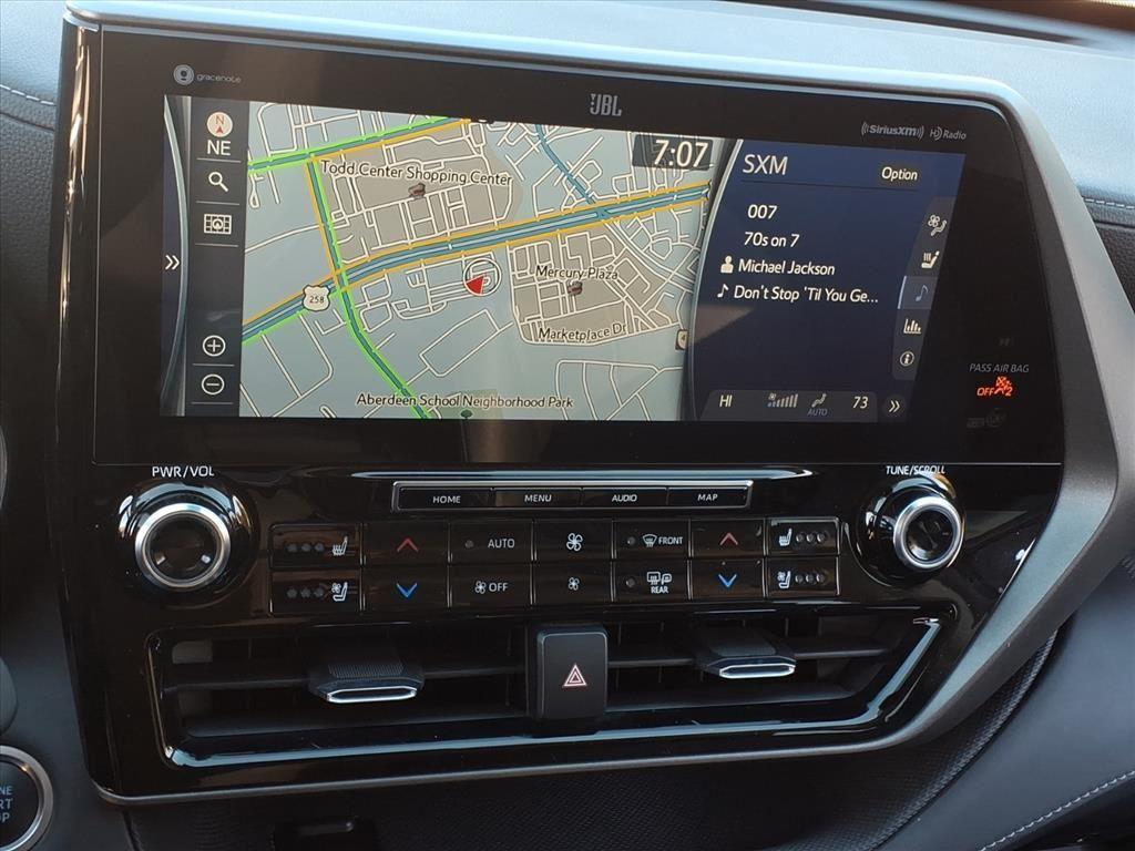 used 2021 Toyota Highlander car, priced at $30,391