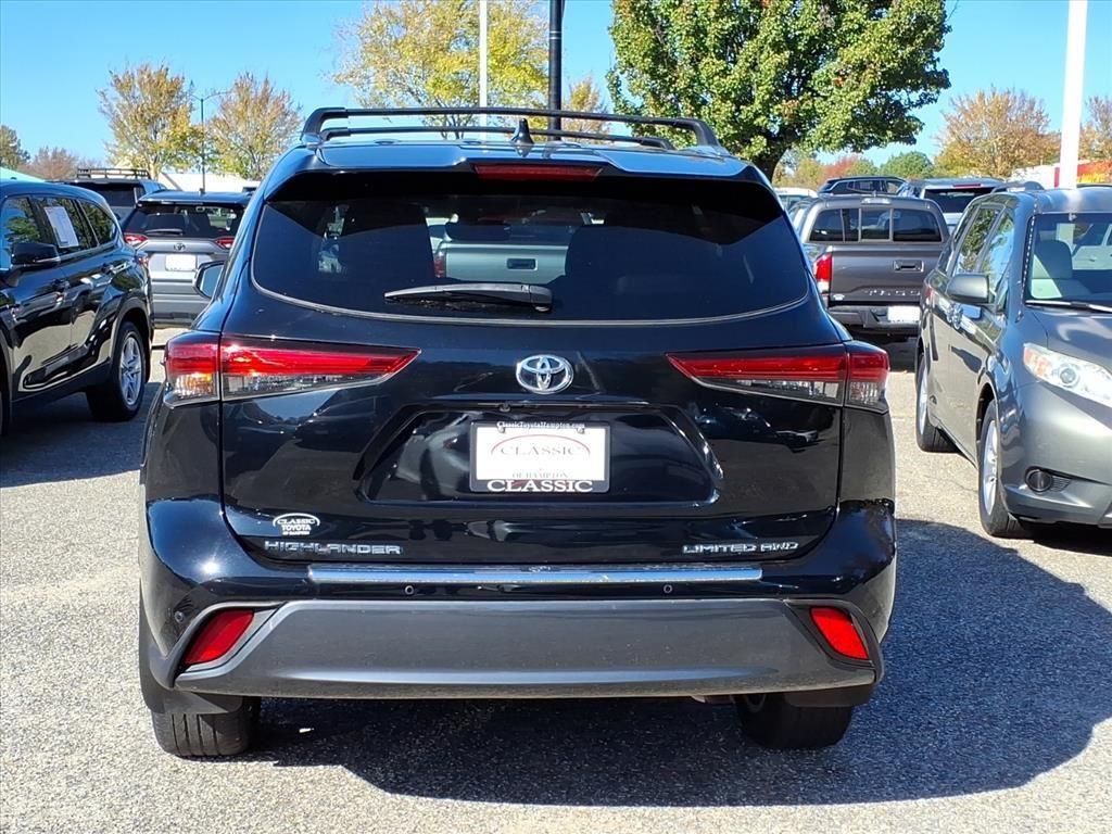 used 2021 Toyota Highlander car, priced at $30,391