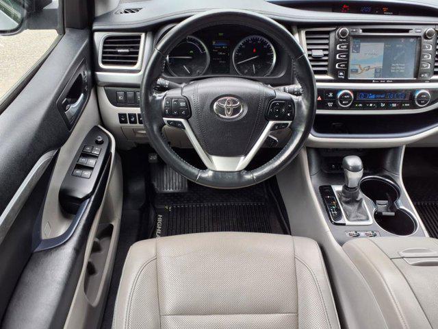used 2017 Toyota Highlander Hybrid car, priced at $24,998