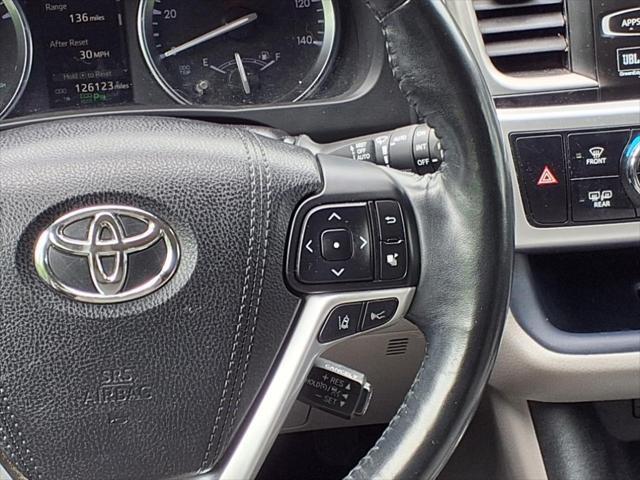 used 2017 Toyota Highlander Hybrid car, priced at $23,077