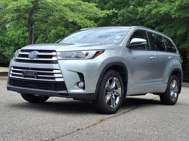 used 2017 Toyota Highlander Hybrid car, priced at $23,077