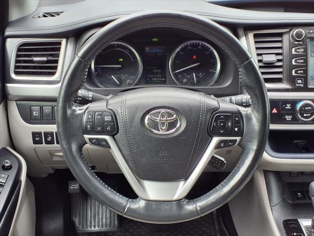 used 2017 Toyota Highlander Hybrid car, priced at $23,077