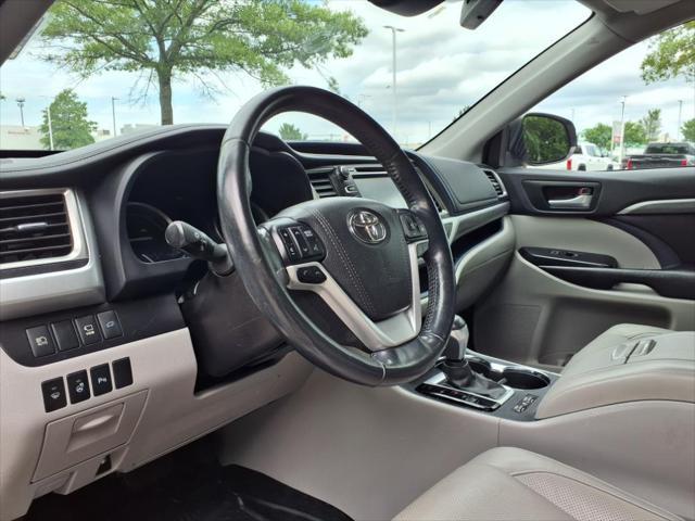 used 2017 Toyota Highlander Hybrid car, priced at $23,077