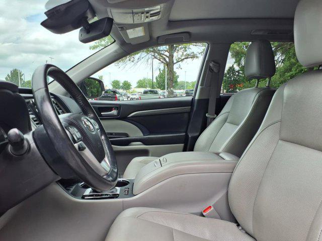 used 2017 Toyota Highlander Hybrid car, priced at $24,998