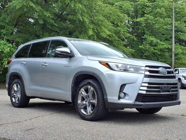 used 2017 Toyota Highlander Hybrid car, priced at $23,077