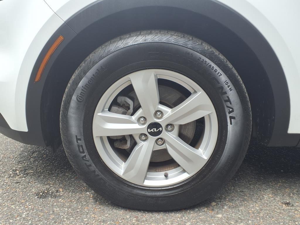 used 2022 Kia Sorento car, priced at $23,598