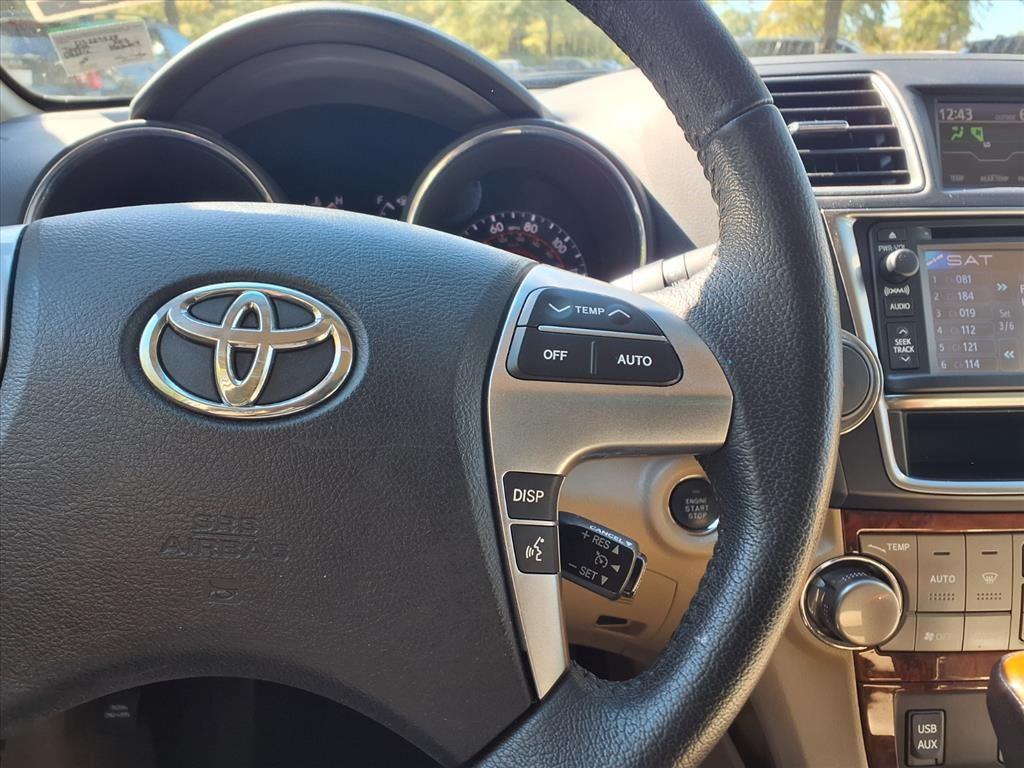 used 2013 Toyota Highlander car, priced at $16,996
