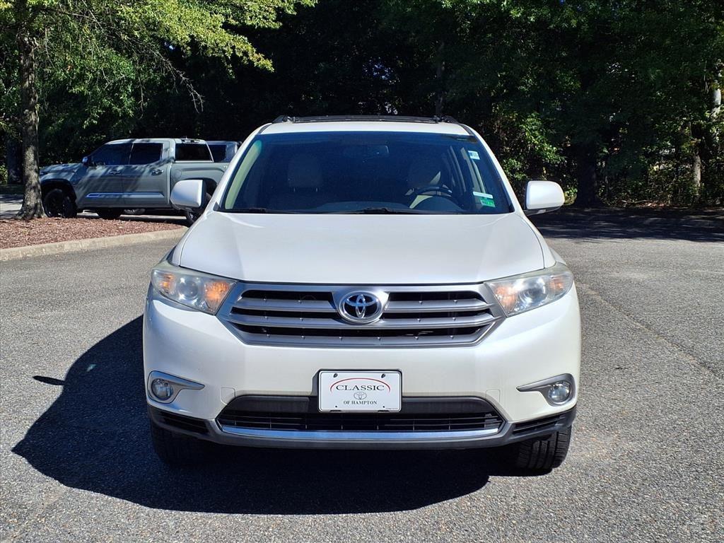 used 2013 Toyota Highlander car, priced at $16,996
