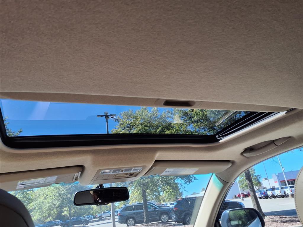 used 2013 Toyota Highlander car, priced at $16,996