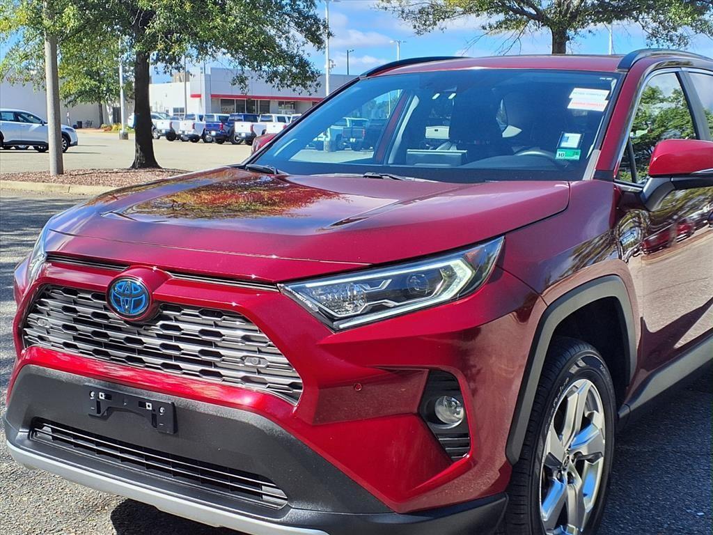 used 2021 Toyota RAV4 Hybrid car, priced at $32,998