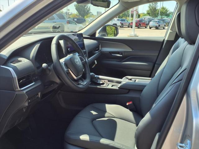 new 2025 Toyota Grand Highlander car, priced at $44,294