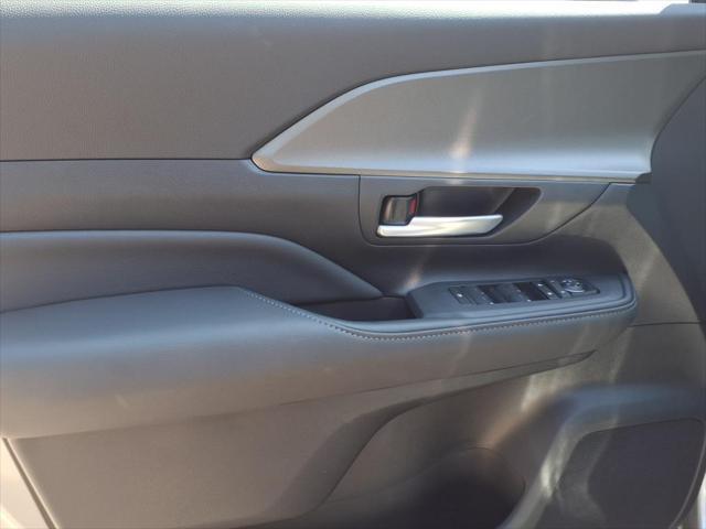 new 2025 Toyota Grand Highlander car, priced at $44,294
