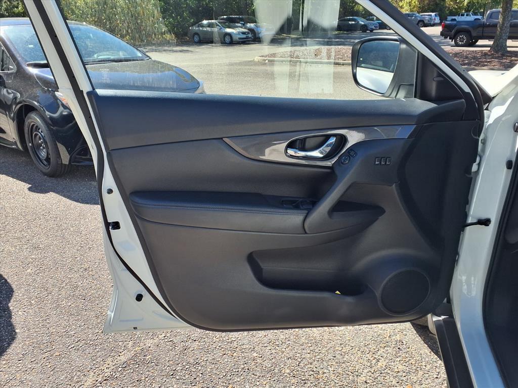 used 2020 Nissan Rogue car, priced at $23,910