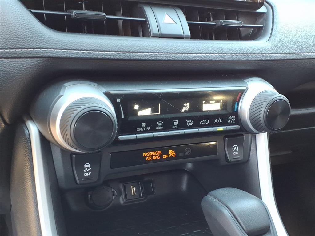 used 2020 Toyota RAV4 car, priced at $22,977