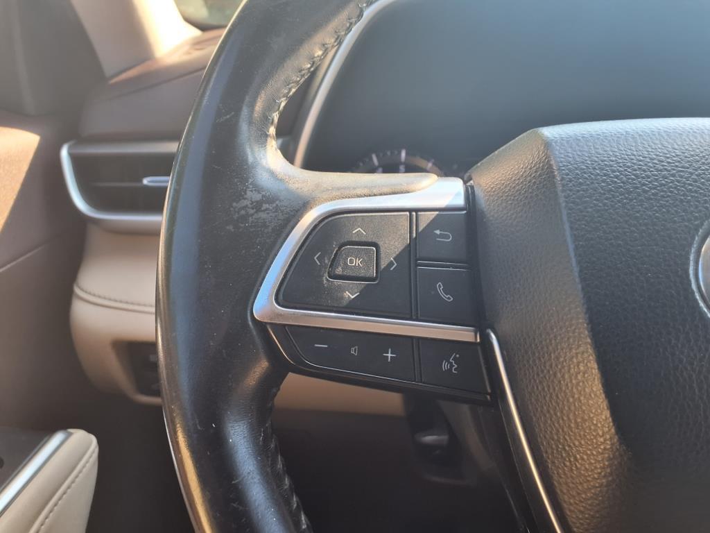 used 2020 Toyota Highlander car, priced at $22,988