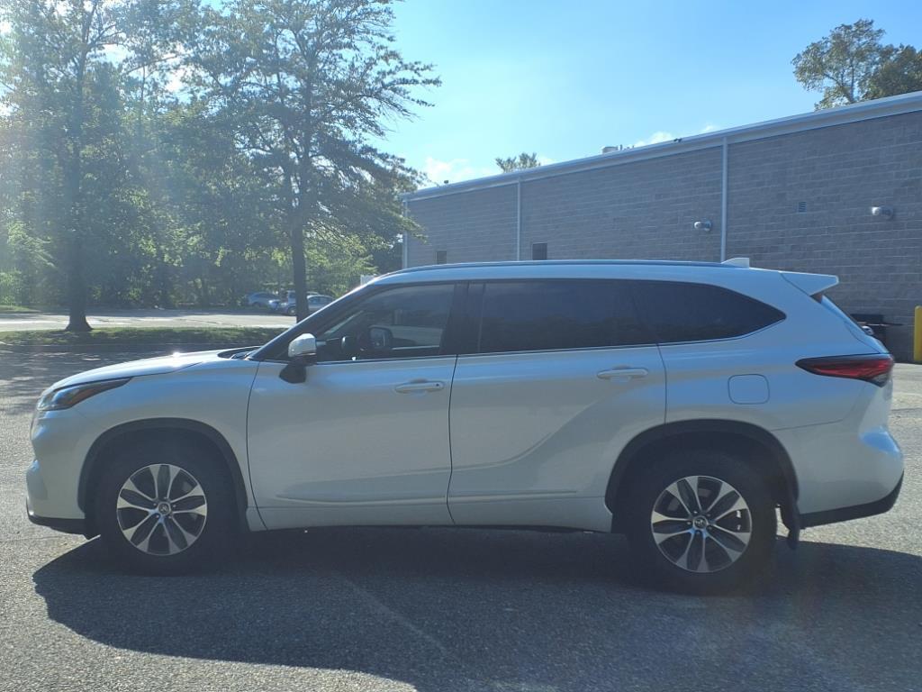 used 2020 Toyota Highlander car, priced at $22,988
