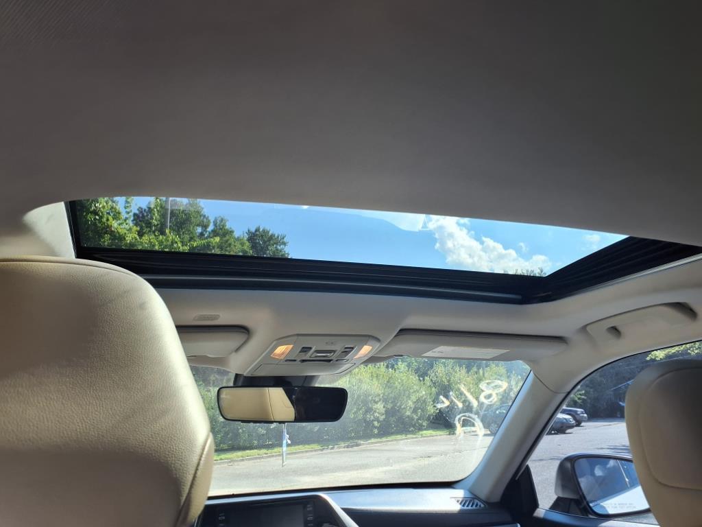 used 2020 Toyota Highlander car, priced at $22,988