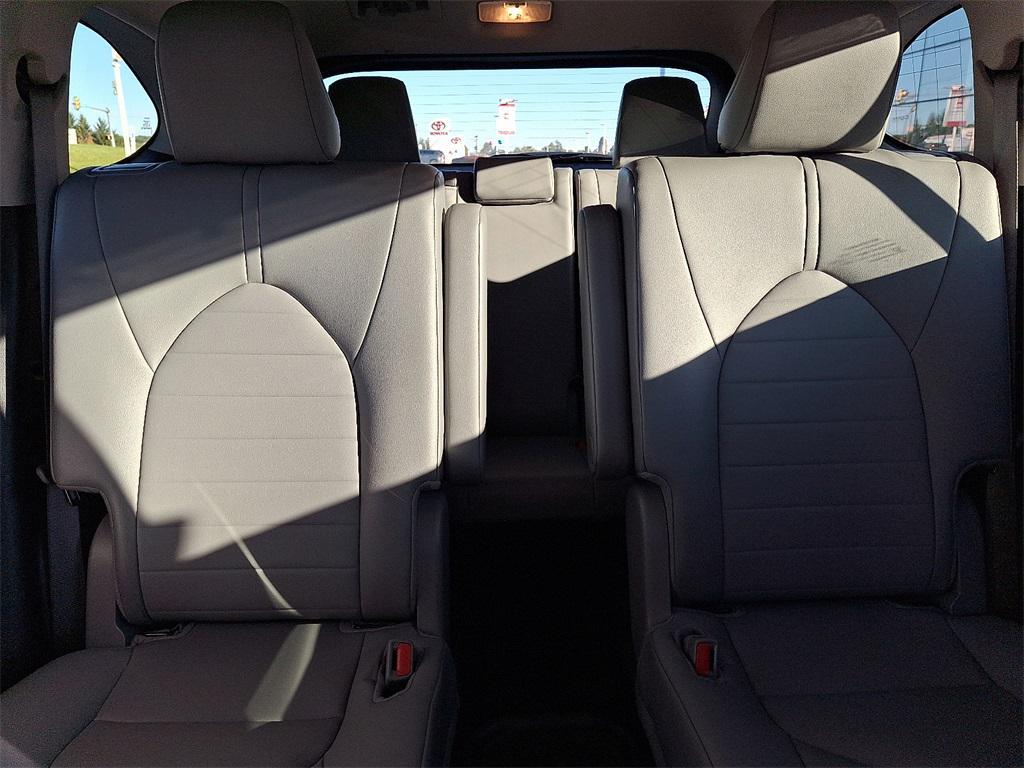 used 2024 Toyota Highlander car, priced at $44,126