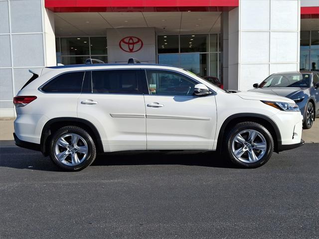 used 2019 Toyota Highlander car, priced at $29,975