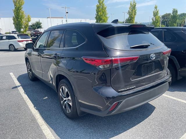 used 2021 Toyota Highlander Hybrid car, priced at $36,272