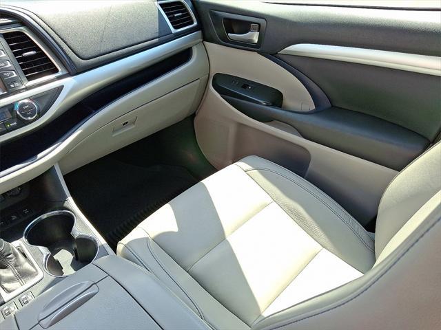used 2018 Toyota Highlander car, priced at $25,587