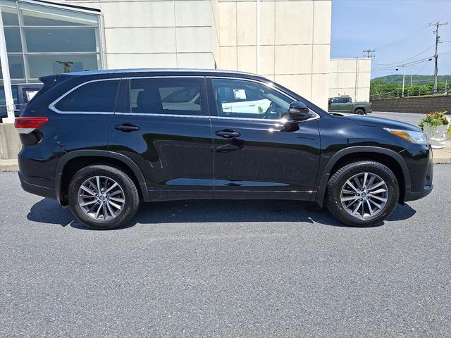 used 2018 Toyota Highlander car, priced at $25,587