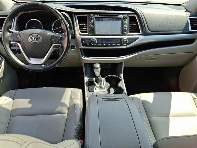 used 2018 Toyota Highlander car, priced at $25,587