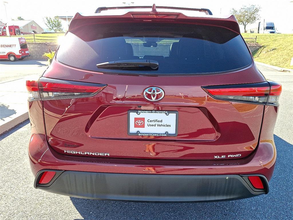 used 2022 Toyota Highlander car, priced at $36,977