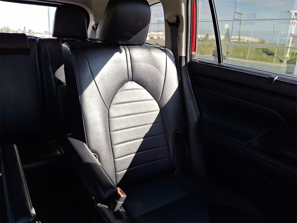 used 2022 Toyota Highlander car, priced at $36,977