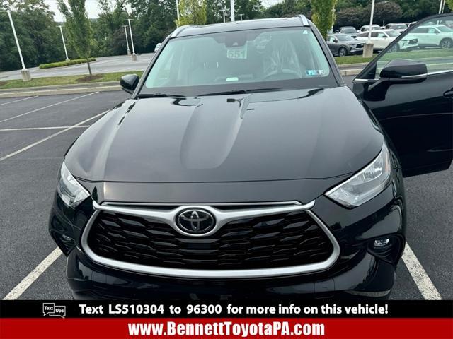 used 2020 Toyota Highlander car, priced at $28,950